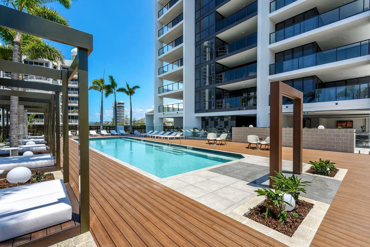 Qube Broadbeach Ocean View Apartments 골드코스트 외부 사진